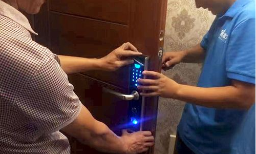 附近开锁师傅教你自己在家如何安装门锁